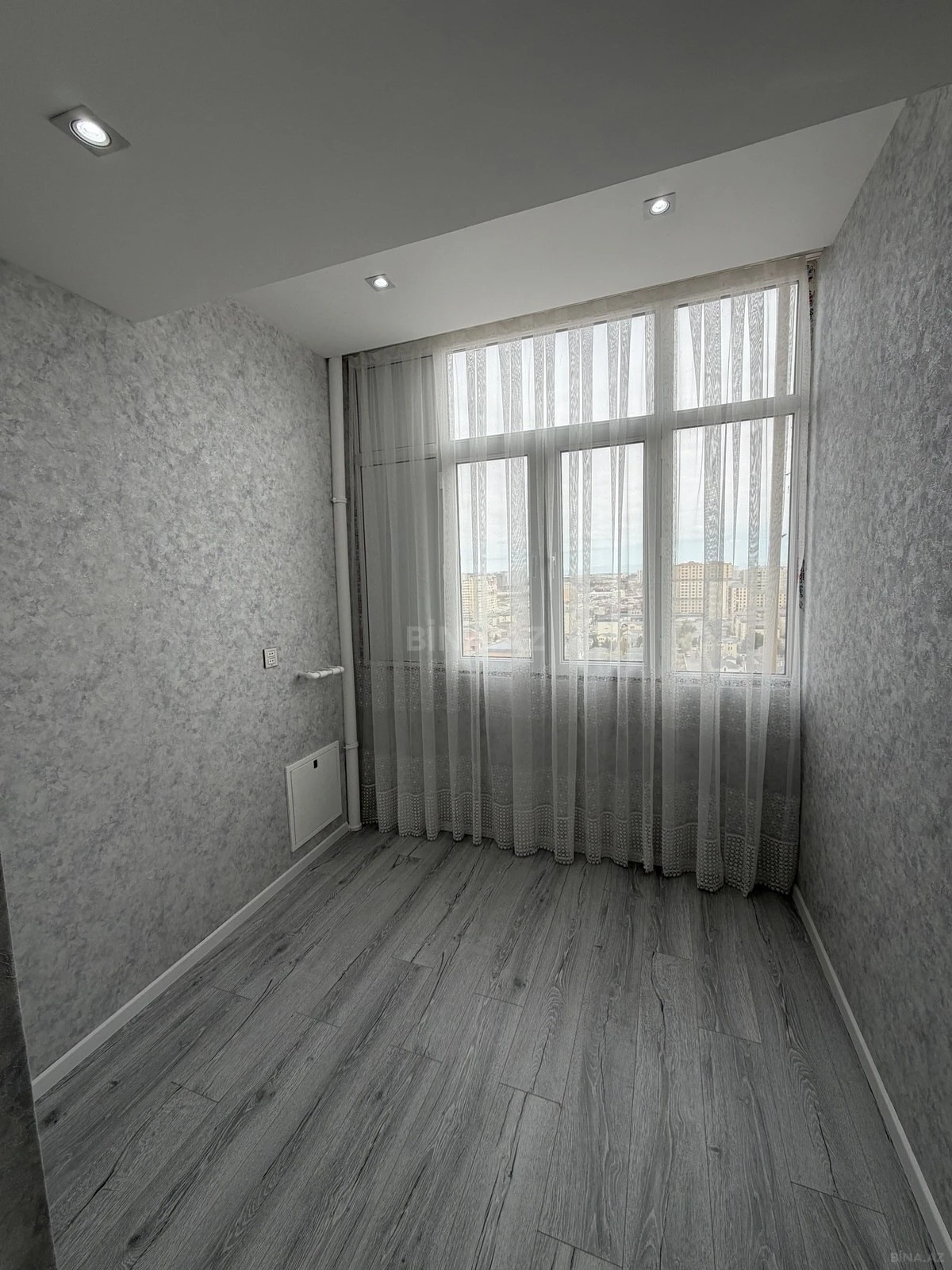 Satılır 2 otaqlı mənzil 27 m²