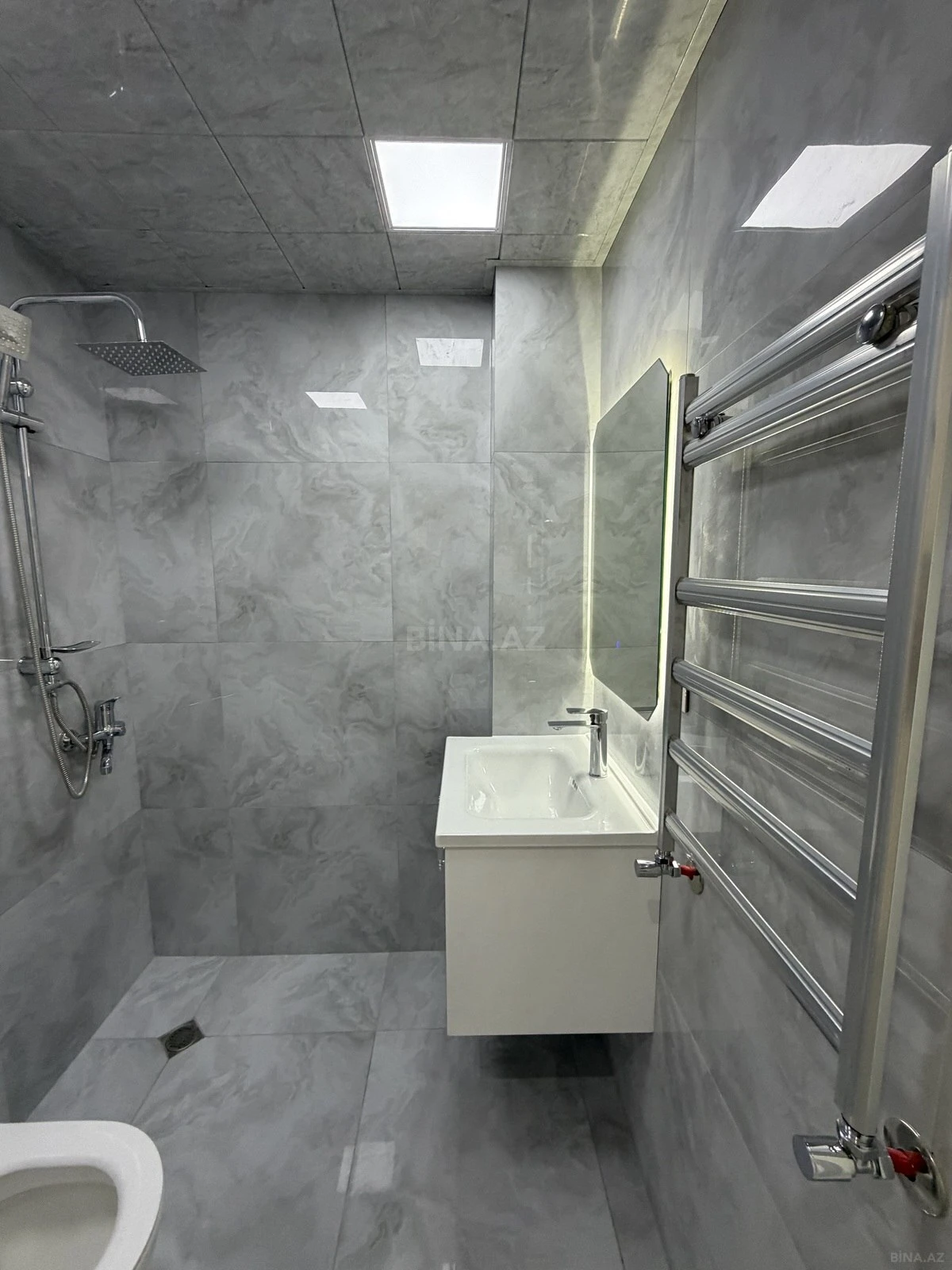 Satılır 2 otaqlı mənzil 27 m²