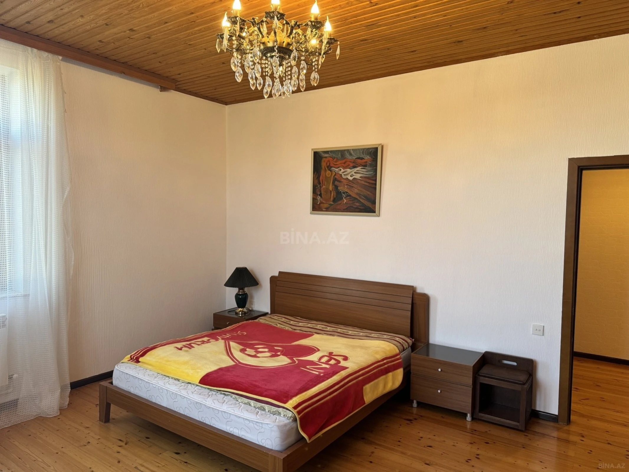 Kirayə verilir 7 otaqlı həyət evi 600 m²