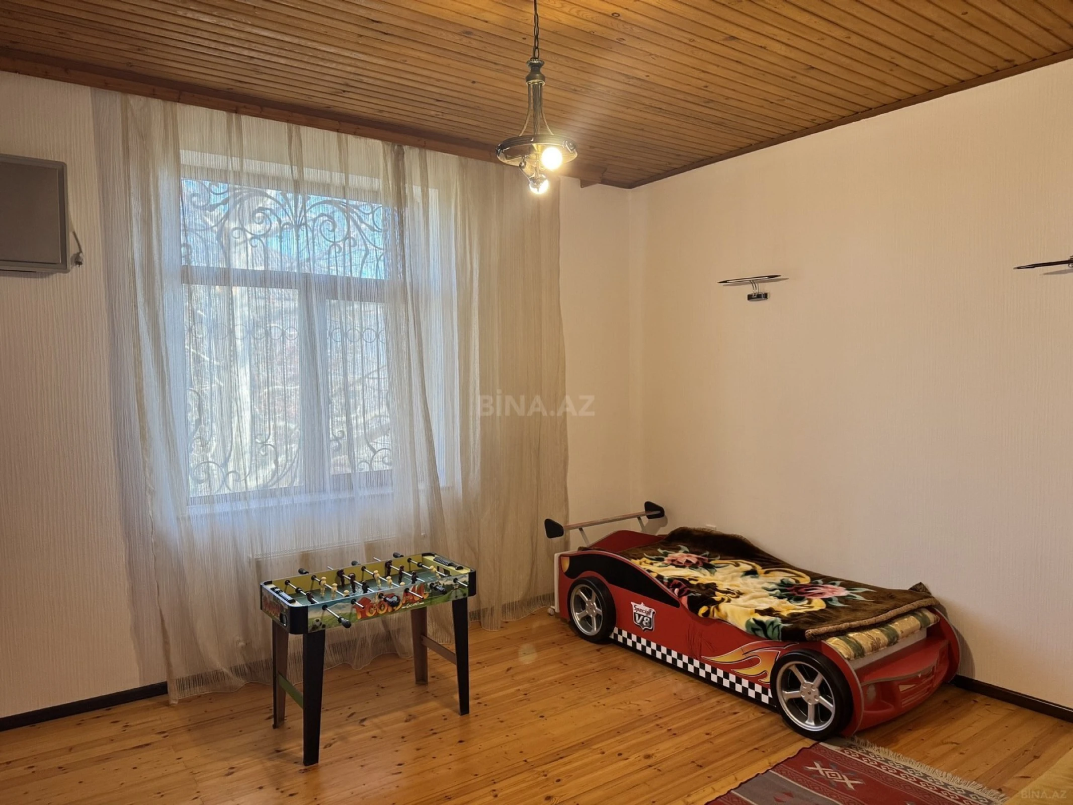 Kirayə verilir 7 otaqlı həyət evi 600 m²