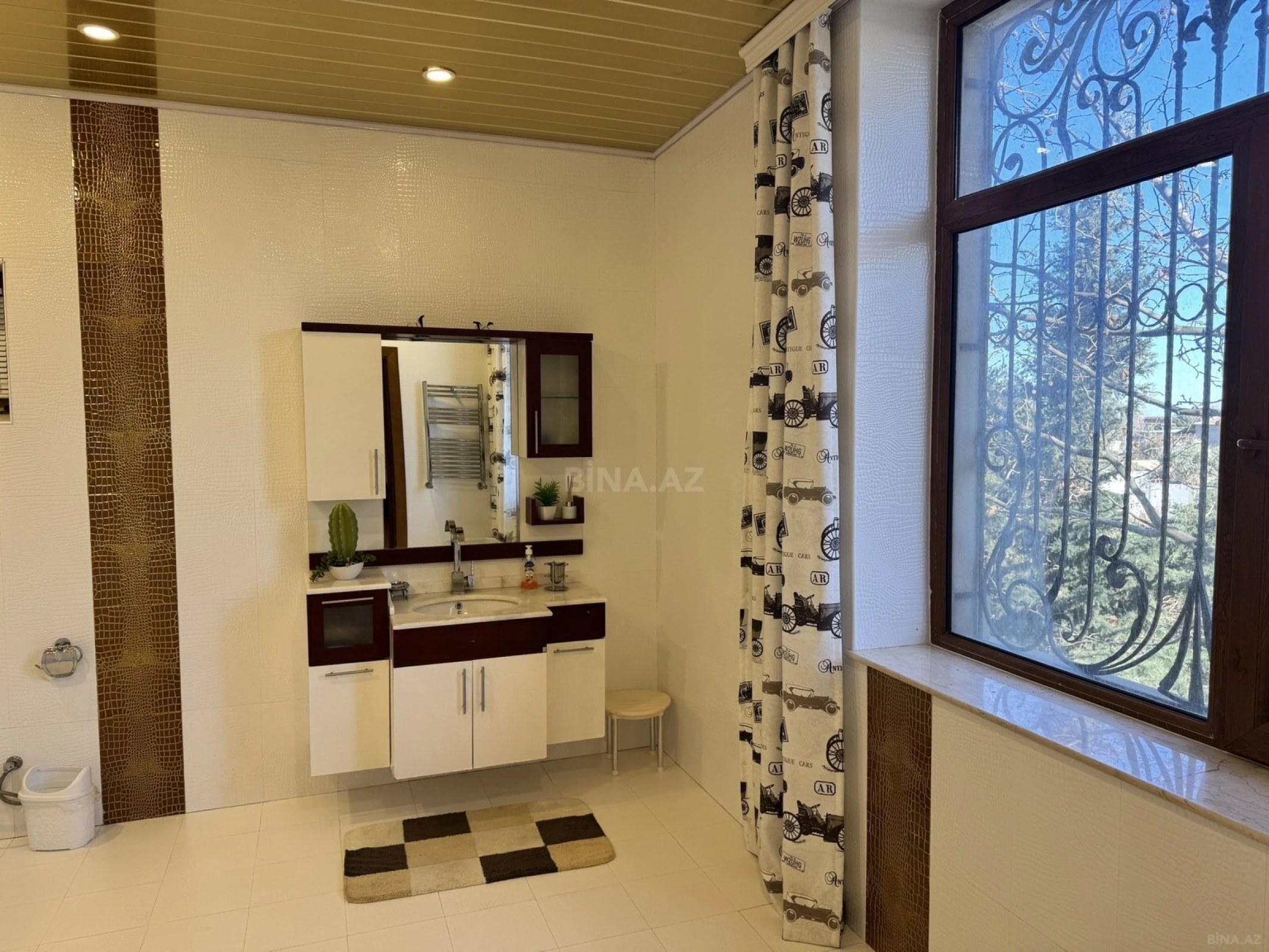 Kirayə verilir 7 otaqlı həyət evi 600 m²