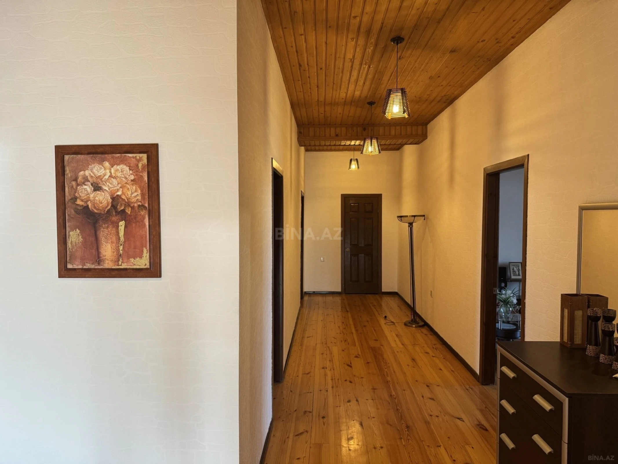 Kirayə verilir 7 otaqlı həyət evi 600 m²