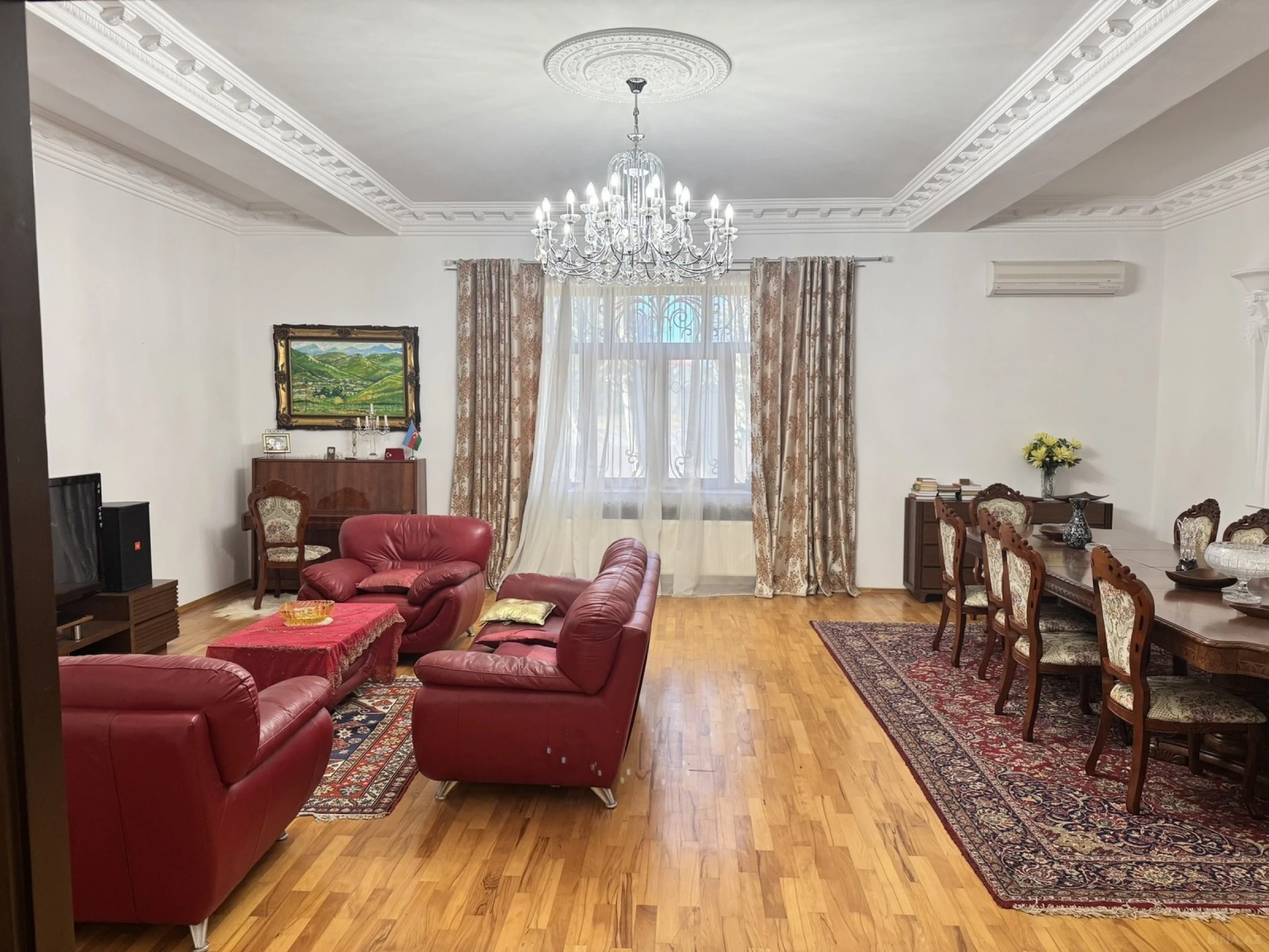 Kirayə verilir 7 otaqlı həyət evi 600 m²