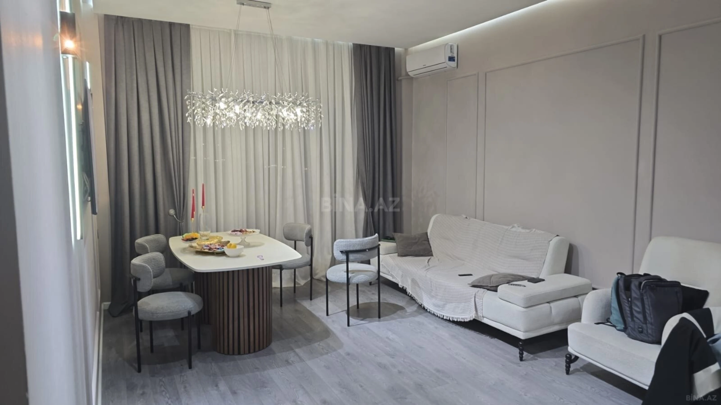 Satılır 2 otaqlı mənzil 72 m²