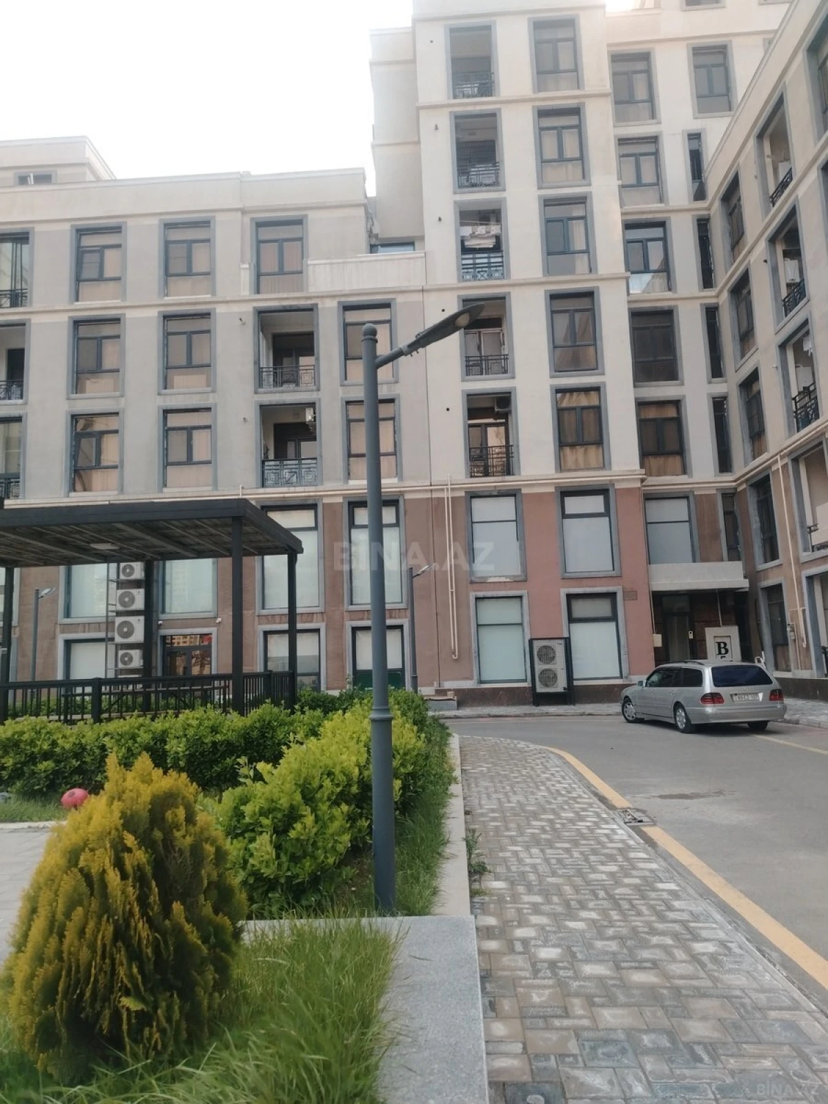 Satılır 1 otaqlı mənzil 54 m²
