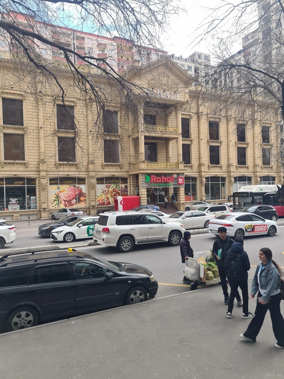 Satılır 4 otaqlı mənzil 168 m²