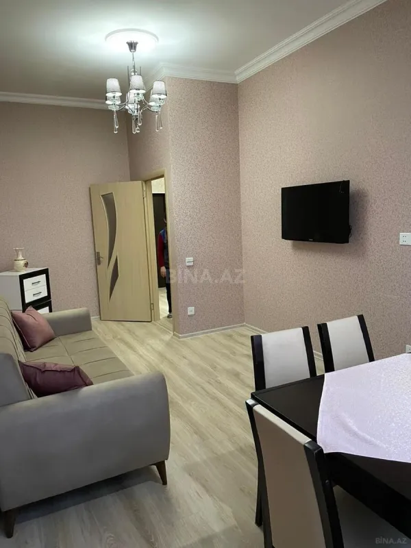 Kirayə verilir 2 otaqlı mənzil 65 m²