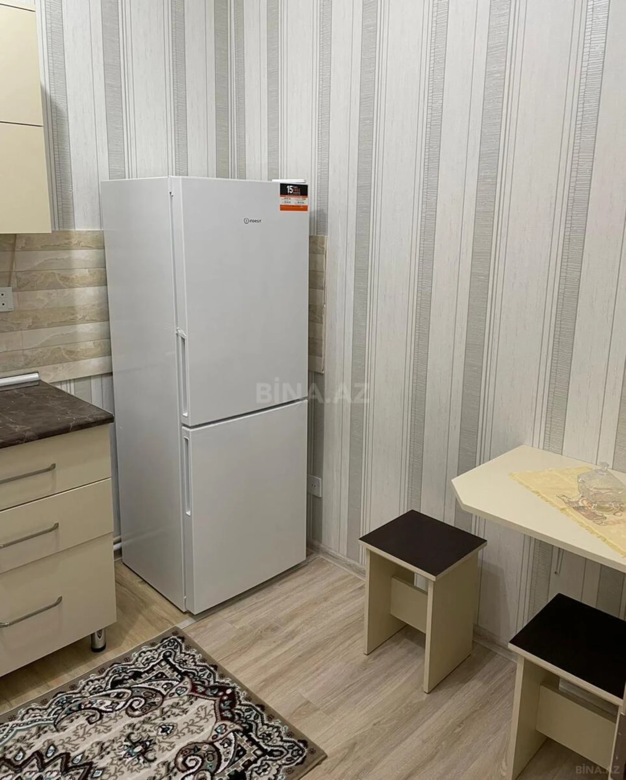 Kirayə verilir 2 otaqlı mənzil 65 m²