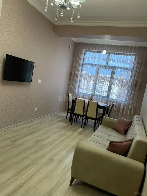 Kirayə verilir 2 otaqlı mənzil 65 m²