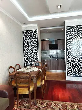 Kirayə verilir 2 otaqlı mənzil 80 m²