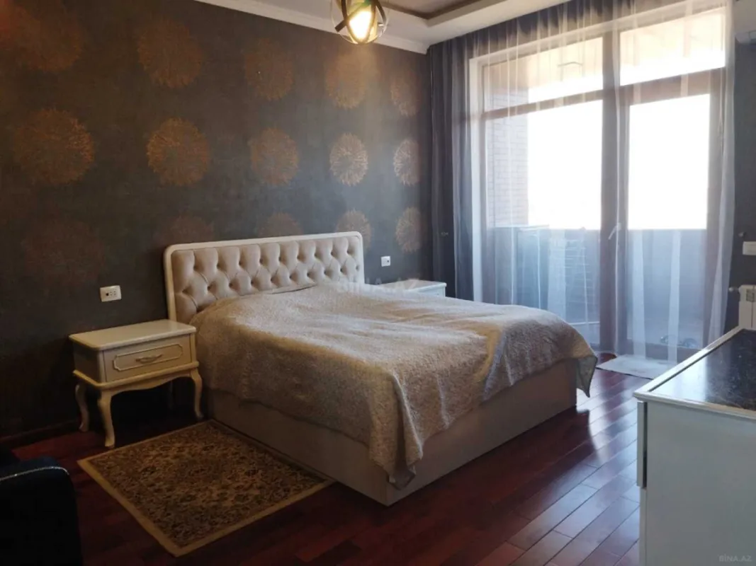 Kirayə verilir 2 otaqlı mənzil 80 m²