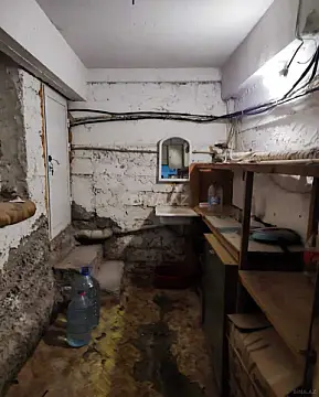 Satılır obyekt 180 m²