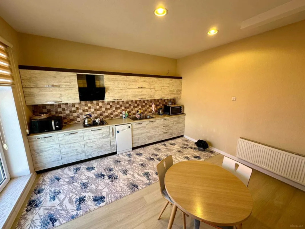 Satılır 4 otaqlı həyət evi 180 m²