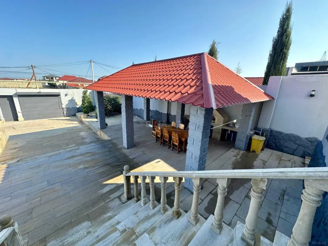 Satılır 4 otaqlı həyət evi 180 m²