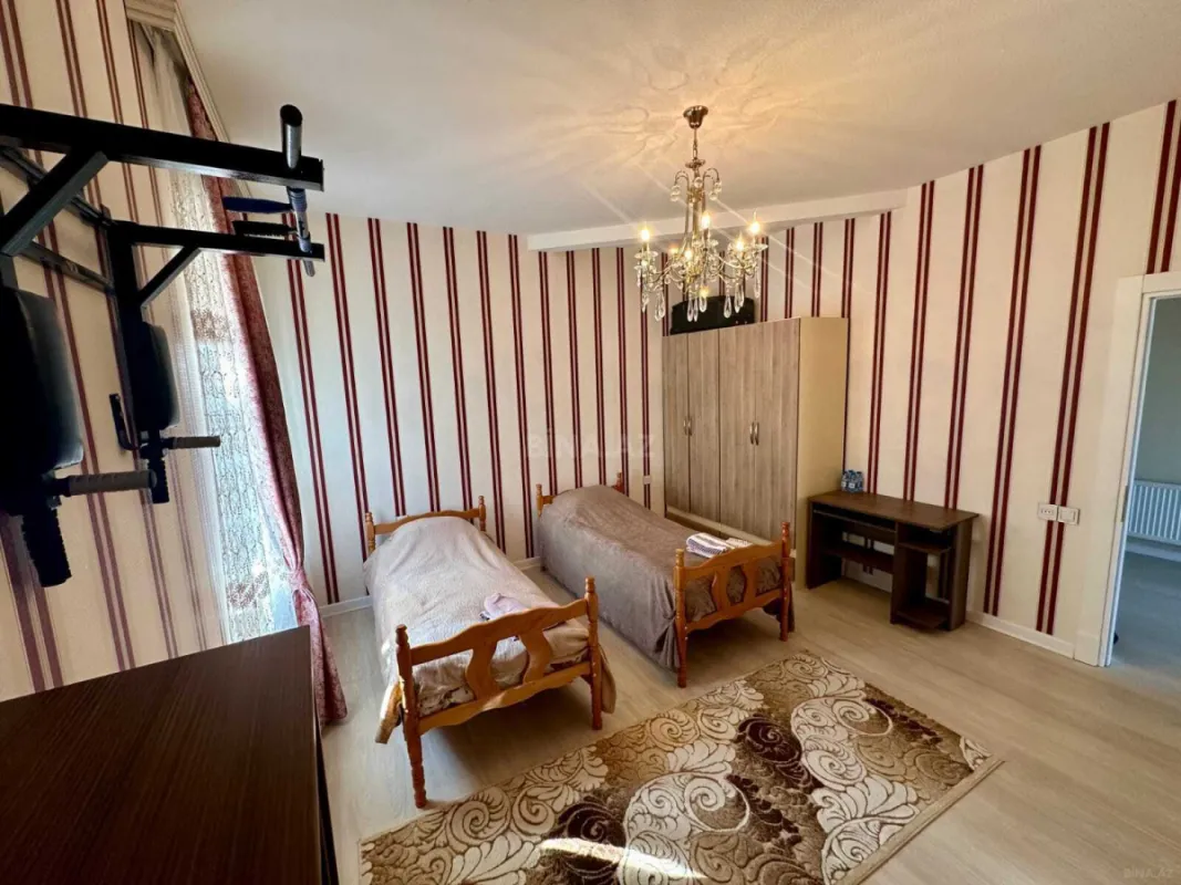 Satılır 4 otaqlı həyət evi 180 m²