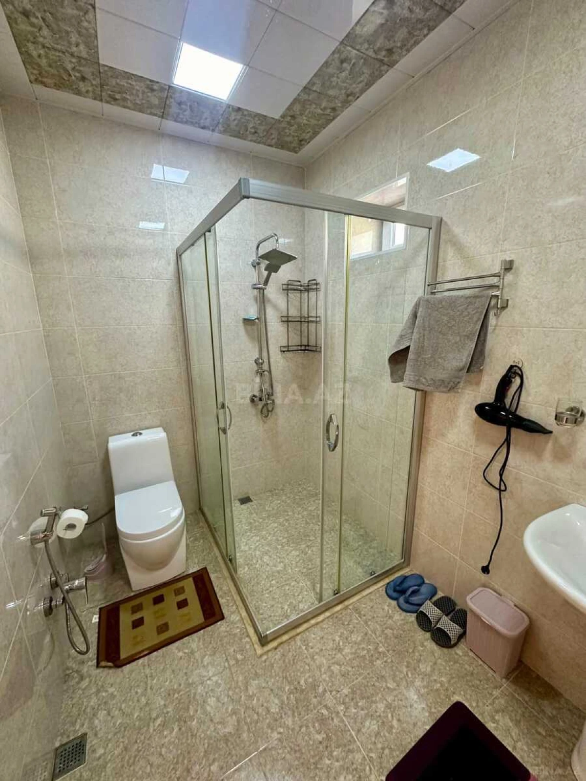 Satılır 4 otaqlı həyət evi 180 m²