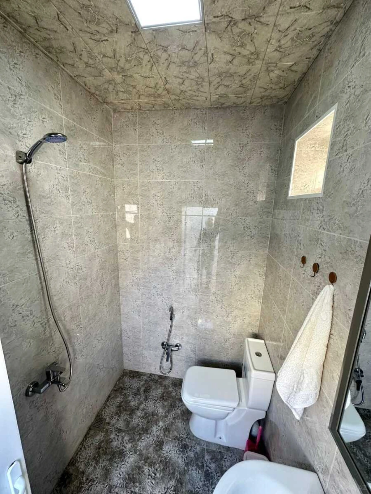 Satılır 4 otaqlı həyət evi 180 m²