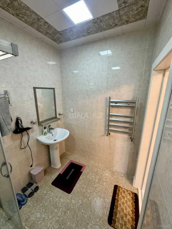 Satılır 4 otaqlı həyət evi 180 m²