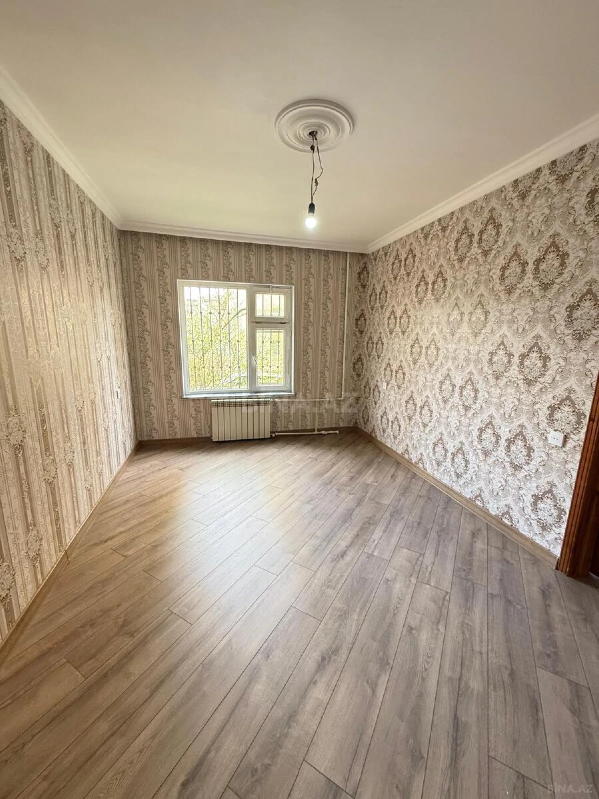 Satılır 4 otaqlı mənzil 110 m²