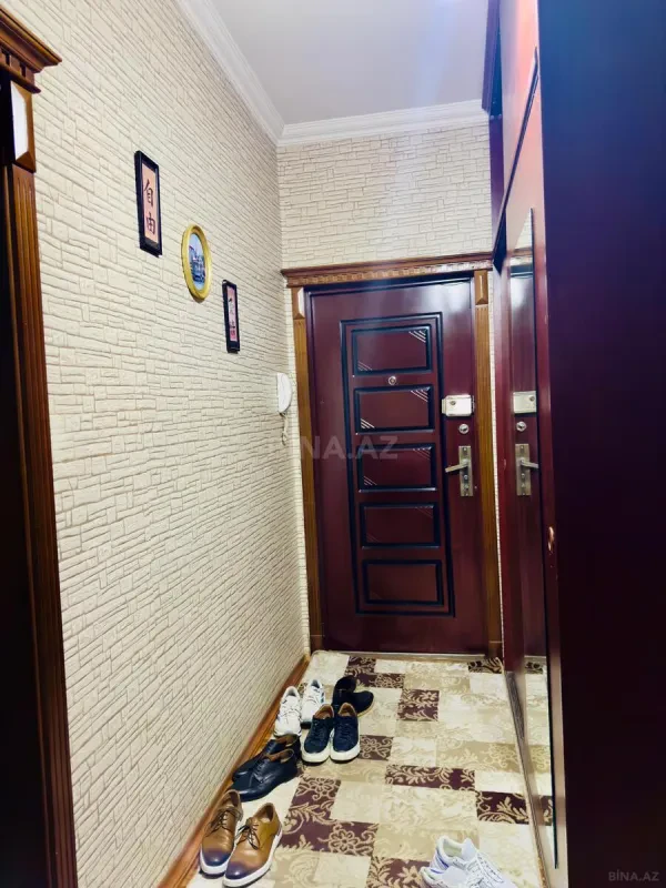 Satılır 4 otaqlı mənzil 110 m²