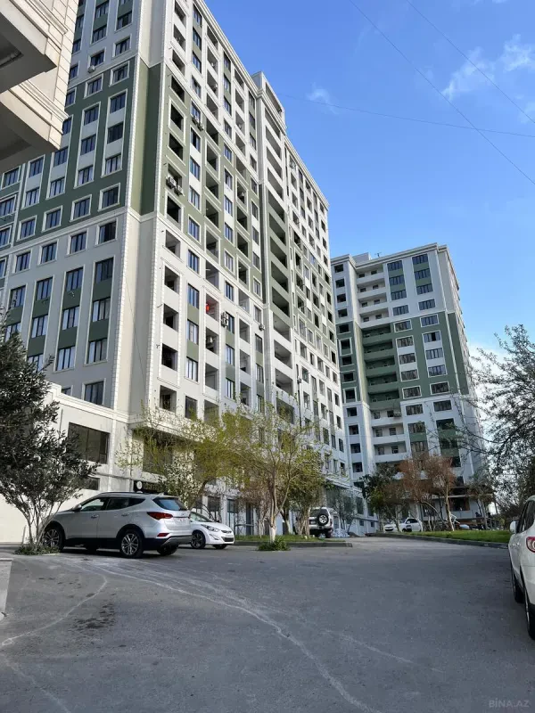 Satılır 3 otaqlı mənzil 130 m²