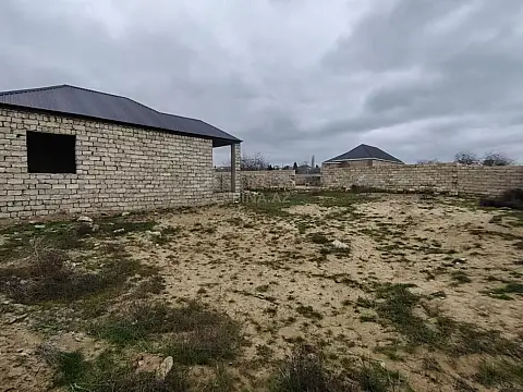 Satılır 2 otaqlı həyət evi 90 m²