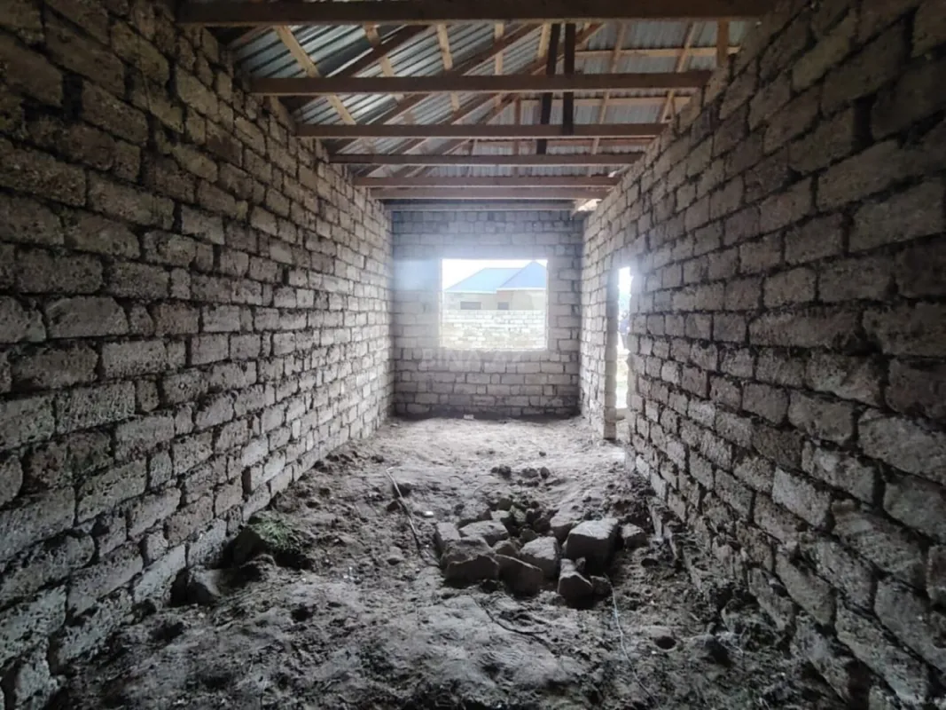 Satılır 2 otaqlı həyət evi 90 m²