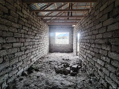 Satılır 2 otaqlı həyət evi 90 m²