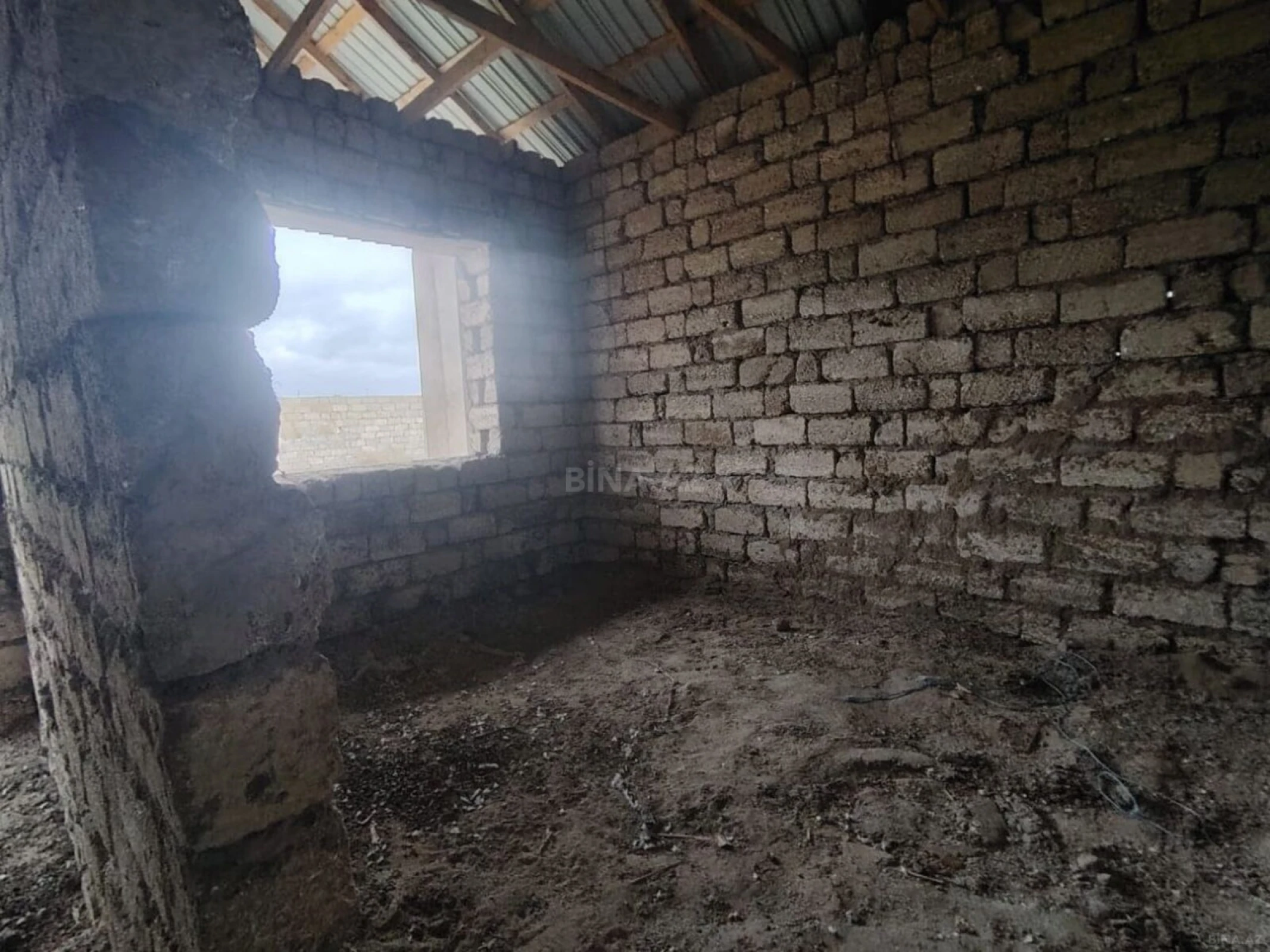 Satılır 2 otaqlı həyət evi 90 m²