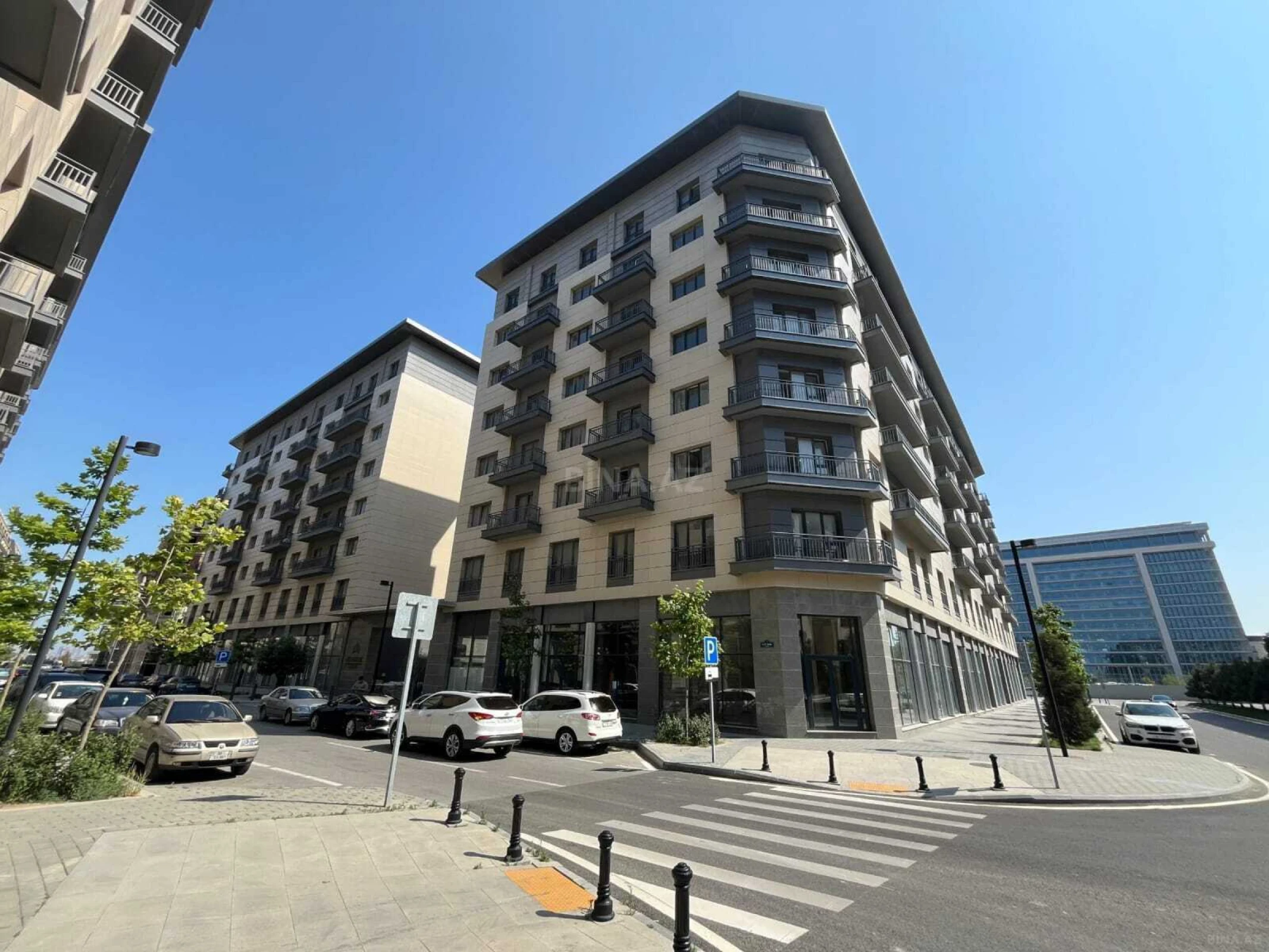 Satılır 2 otaqlı mənzil 82 m²