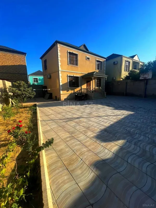 Satılır 4 otaqlı həyət evi 150 m²