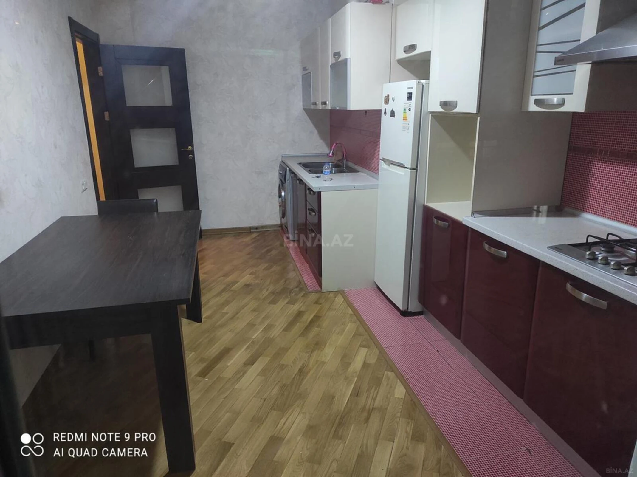Kirayə verilir 2 otaqlı mənzil 83 m²