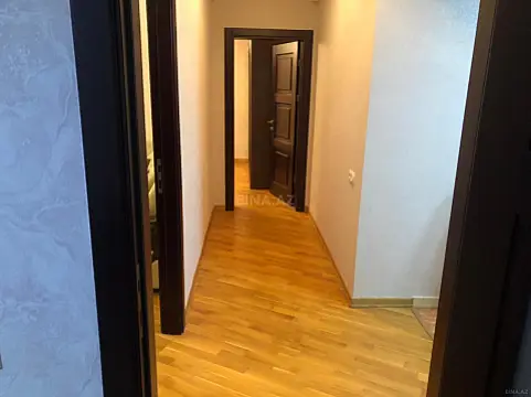 Kirayə verilir 2 otaqlı mənzil 83 m²