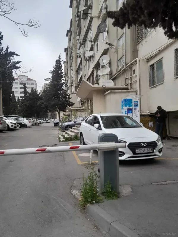 Kirayə verilir 4 otaqlı mənzil 120 m²