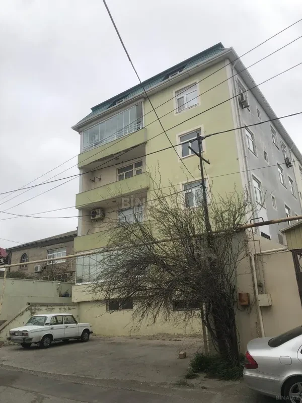 Satılır 3 otaqlı mənzil 107 m²