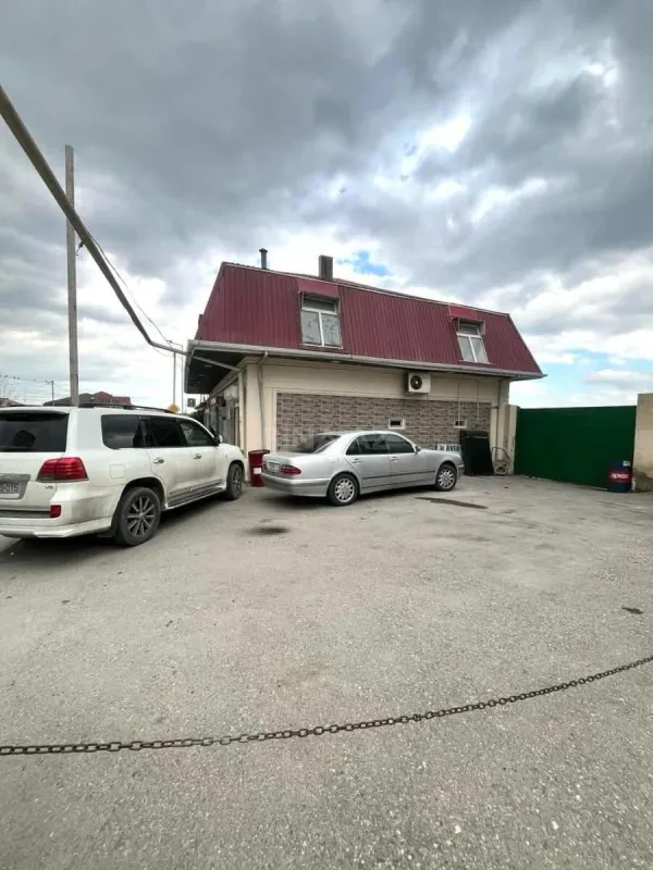 Satılır obyekt 320 m²
