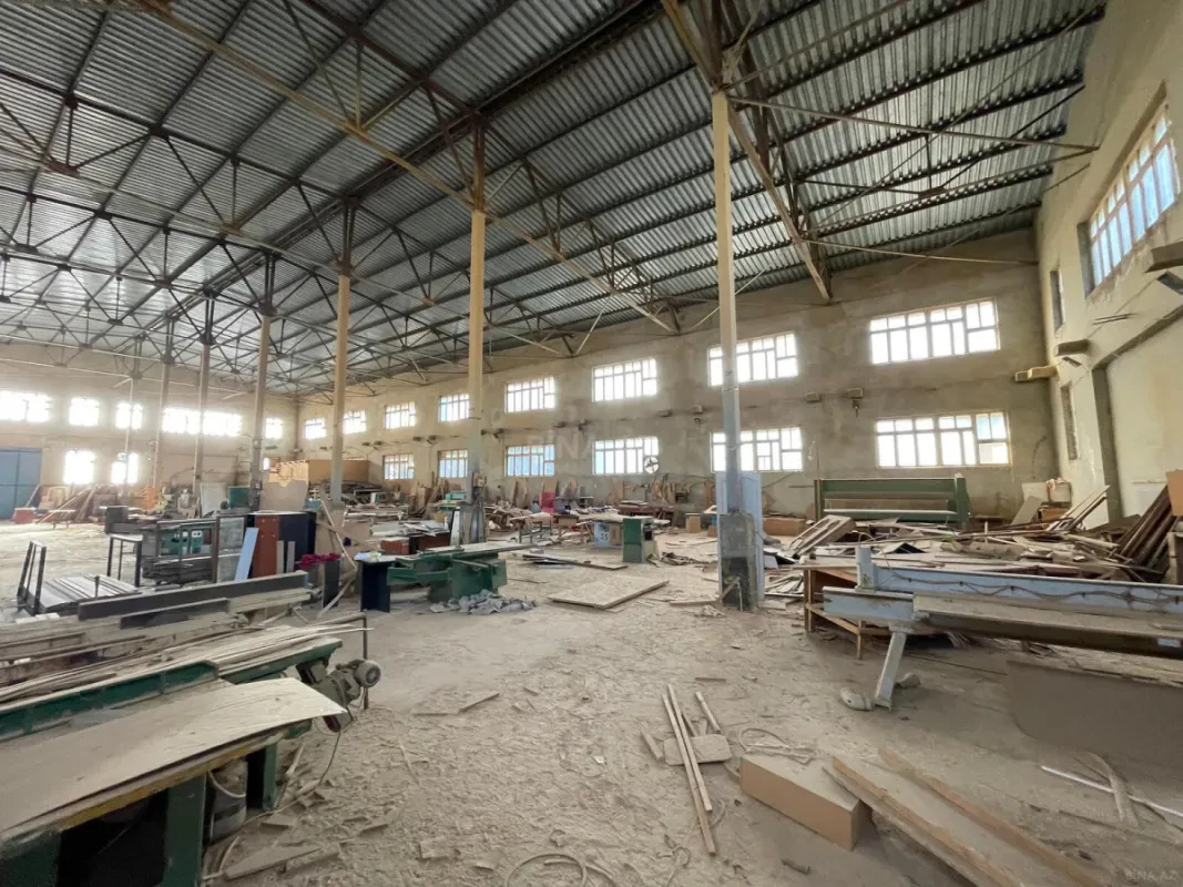 Kirayə verilir obyekt 1300 m²