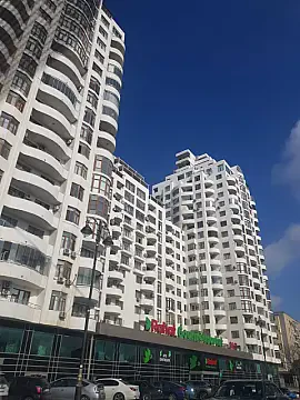 Satılır 3 otaqlı mənzil 165 m² — Bakı 3 otaq 165.00 m²