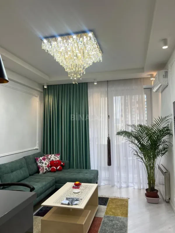 Kirayə verilir 2 otaqlı mənzil 60 m²