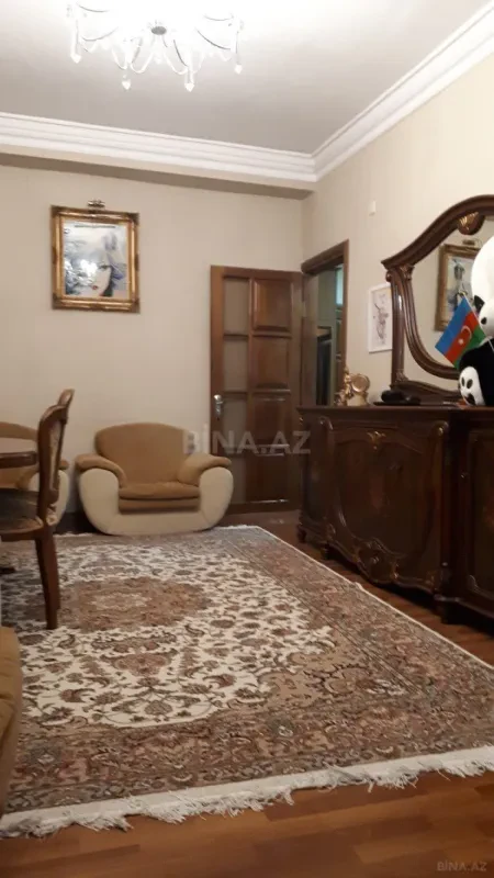 Satılır 2 otaqlı mənzil 76 m²