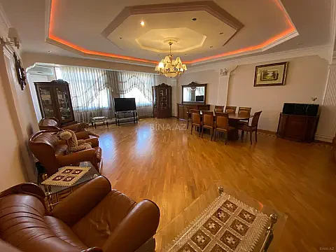 Satılır 3 otaqlı mənzil 170 m² — Bakı, İnşaatçılar 3 otaq 170.00 m²