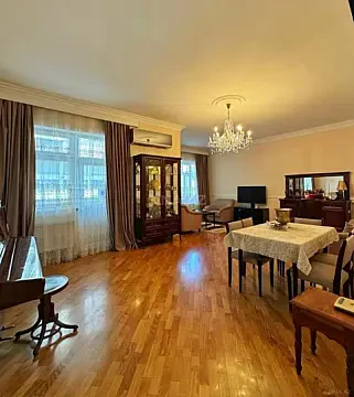 Kirayə verilir 3 otaqlı mənzil 120 m² — Bakı 3 otaq 120.00 m²
