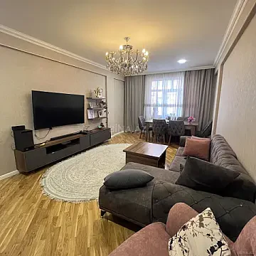 Satılır 3 otaqlı mənzil 115 m² — Bakı, İnşaatçılar 3 otaq 115.00 m²