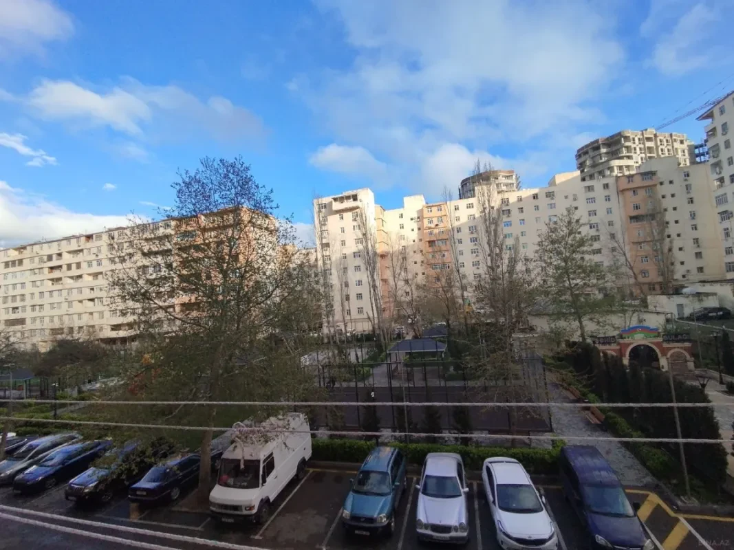 Satılır 2 otaqlı mənzil 65 m²