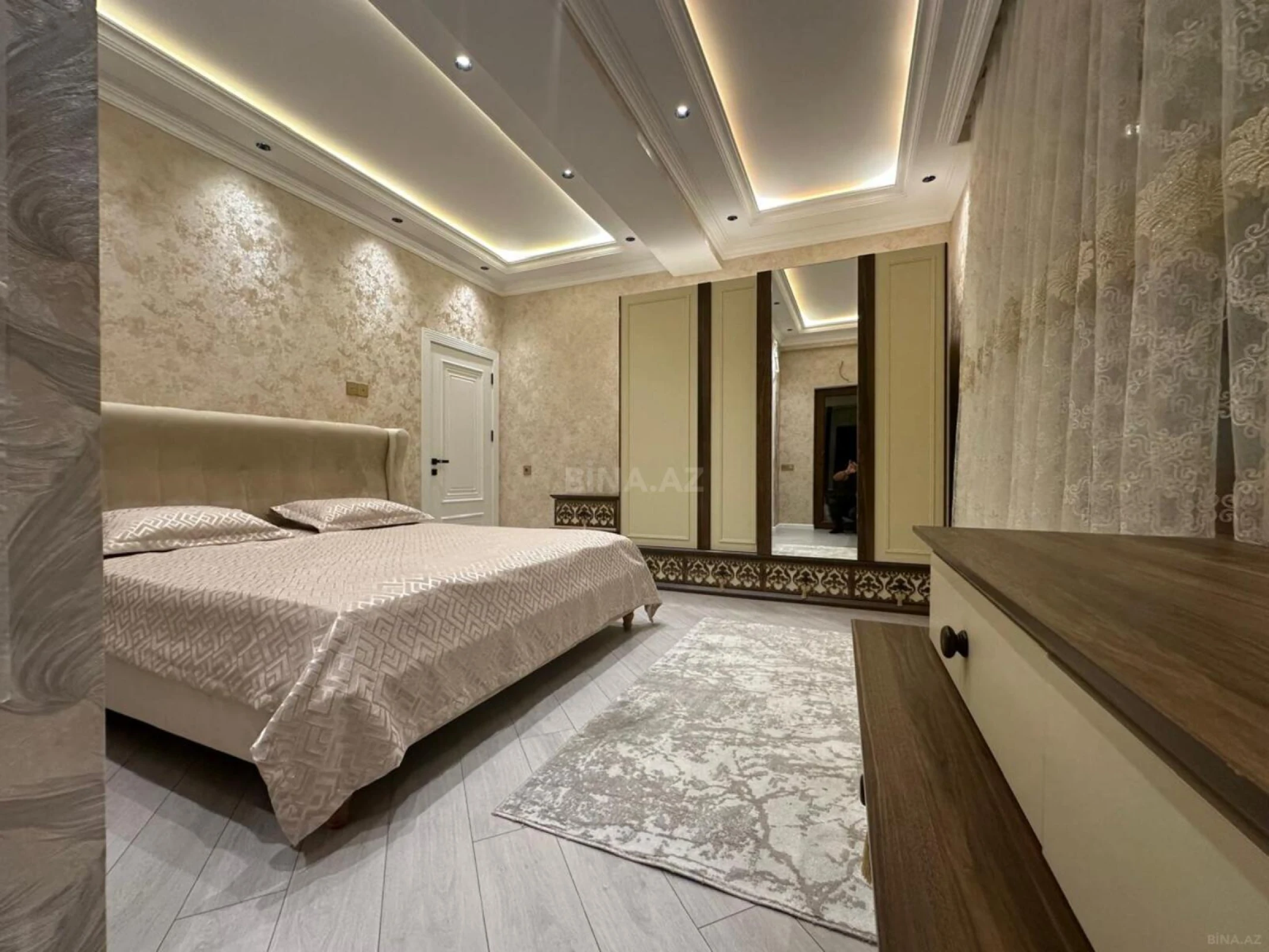 Satılır 3 otaqlı mənzil 110 m²