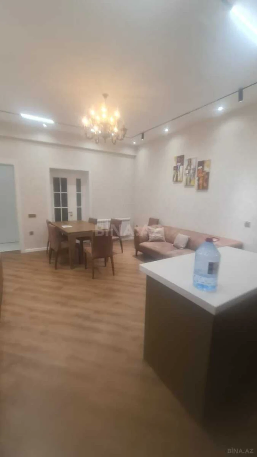 Kirayə verilir 2 otaqlı mənzil 70 m²