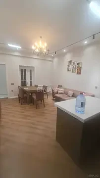 Kirayə verilir 2 otaqlı mənzil 70 m² — Bakı 2 otaq 70.00 m²
