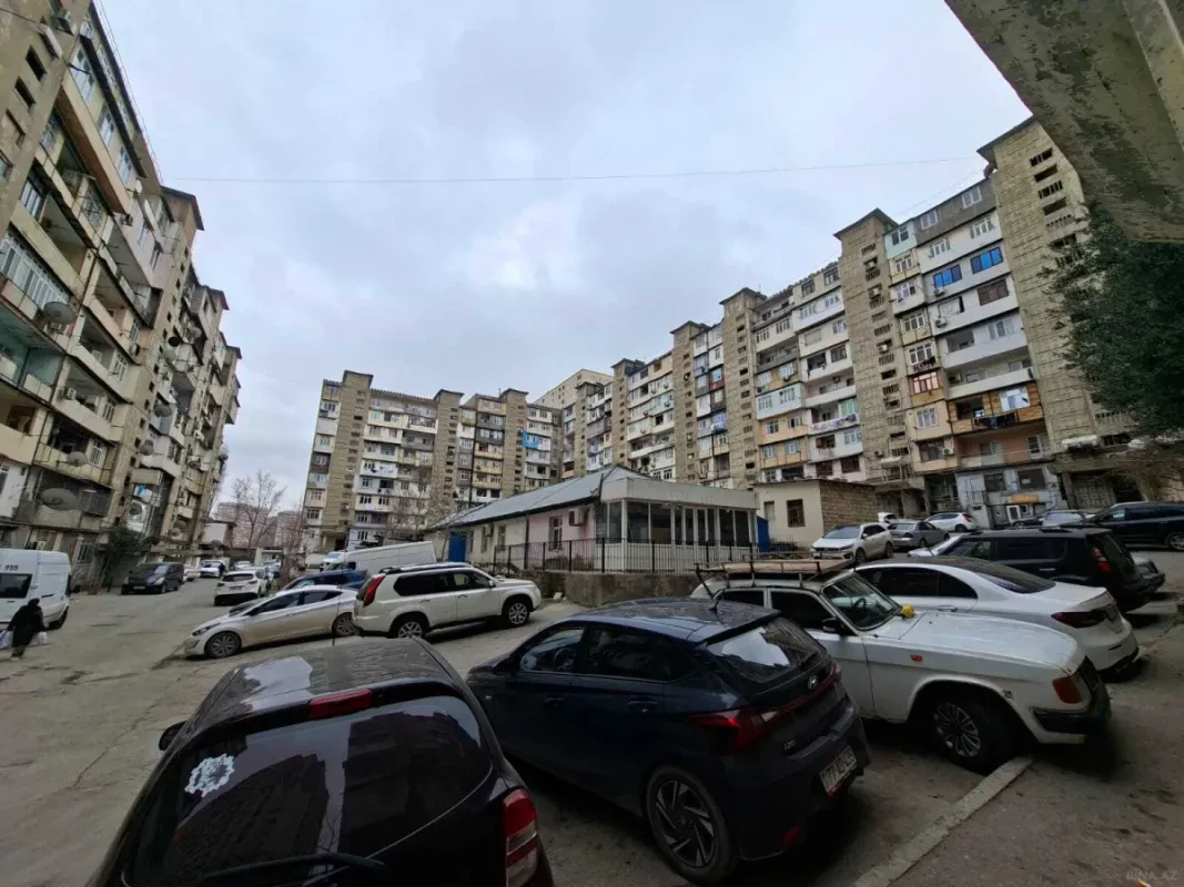 Satılır 4 otaqlı mənzil 110 m²