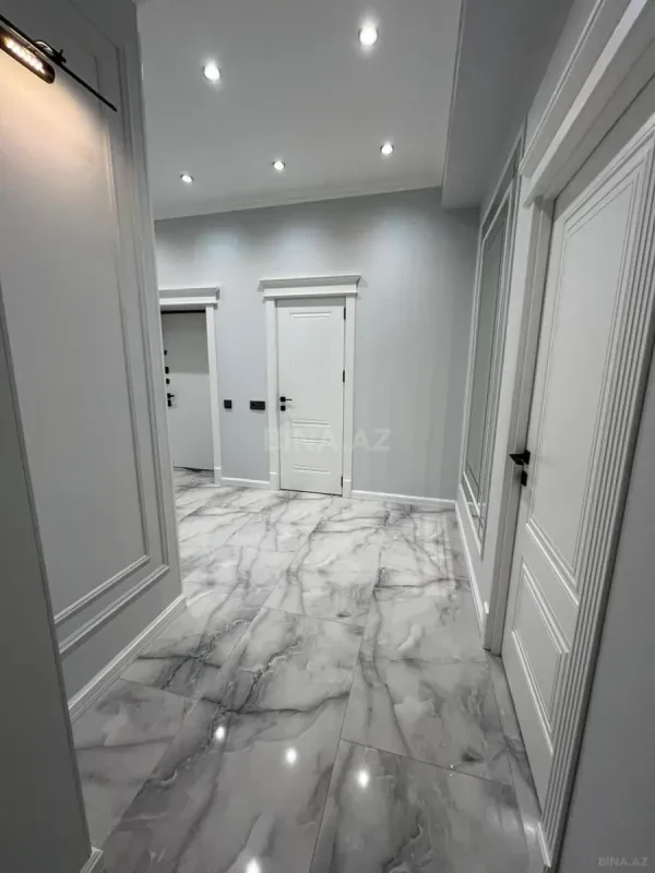 Satılır 2 otaqlı mənzil 79 m²