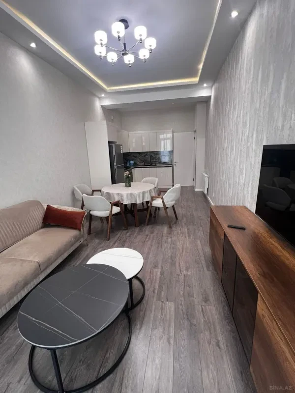 Kirayə verilir 2 otaqlı mənzil 67 m²